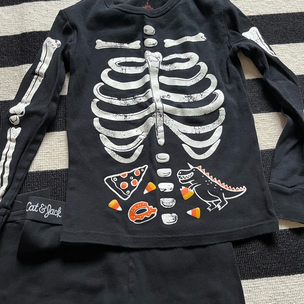 Cat & Jack Skeleton Pjs size 8